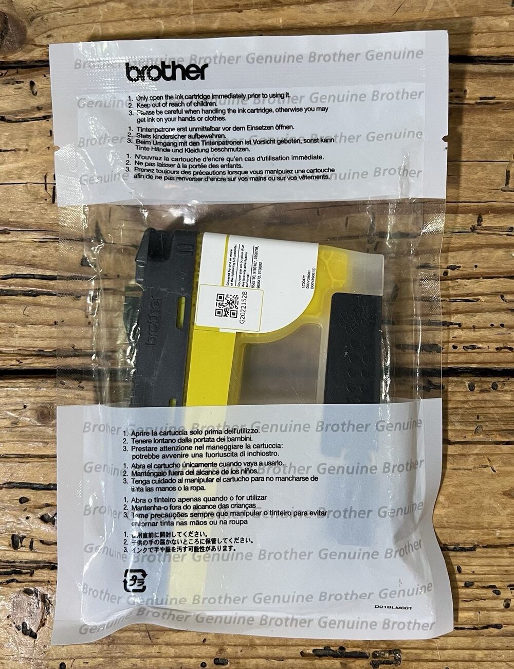 Brother LC3027 Y Yellow Standard Ink Cartridge XXL - NEW